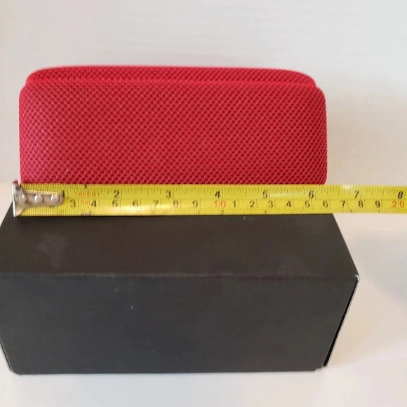 Champion Black/Red Clamshell Eyeglasses  Case. - Picture 8 of 8